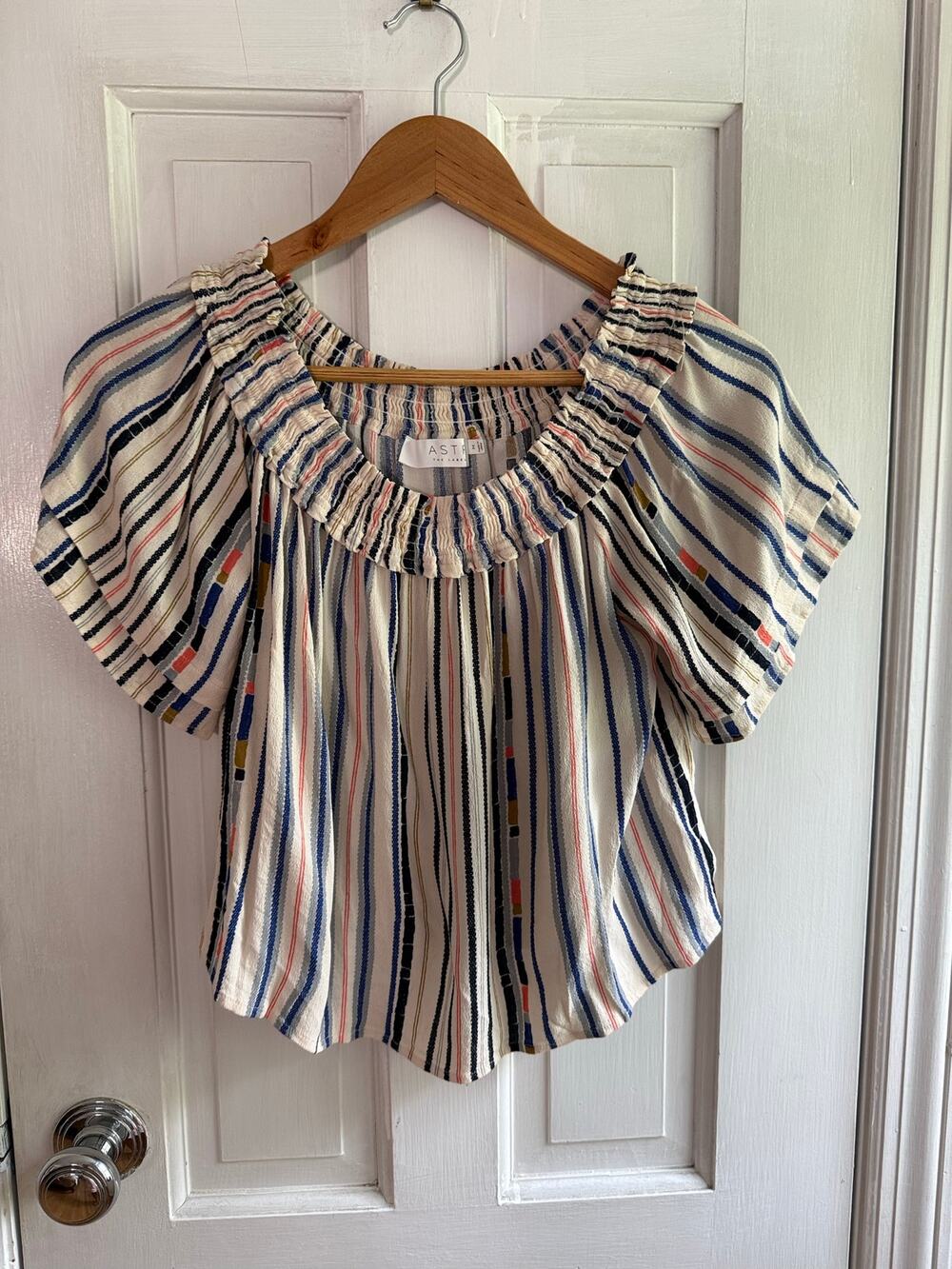 ASTR the Label Striped Off-the-Shoulder Blouse Orange Blue White